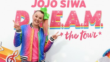 Nickelodeon's JoJo Siwa Announces Her Upcoming EP And D.R.E.A.M. Tour At Sugar Factory In NYC On November 7, 2018