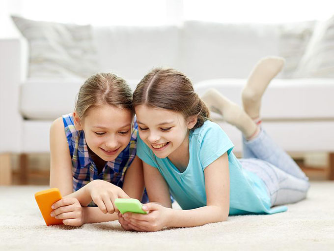 The World's Most Popular Kids Site Takes Its Games Mobile